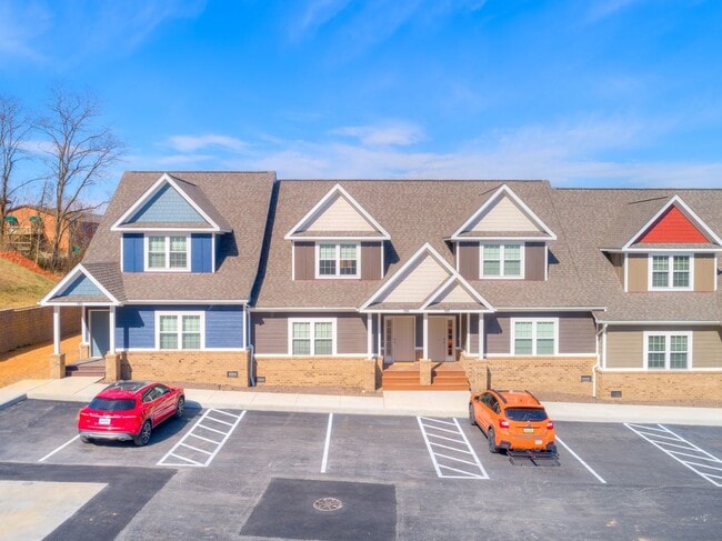 Building Photo - 91 E Main St