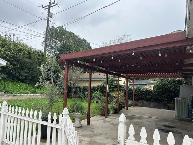 Building Photo - Spacious 4-Bedroom, 2-Bath Home in Desirable La Habra Location