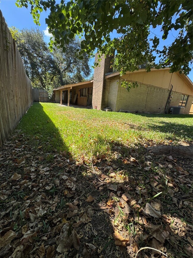 Building Photo - 2006 Quail Valley E Dr