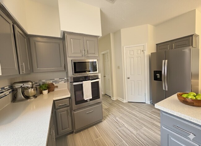 Building Photo - 16906 Scenic Lakes Way