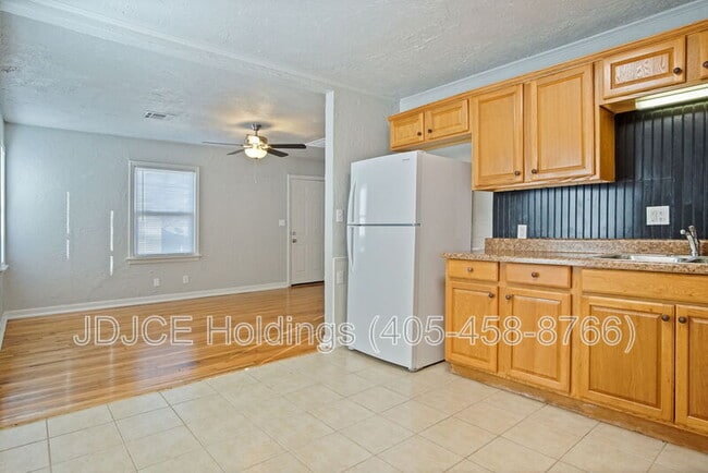 Building Photo - 312 E Jacobs Dr