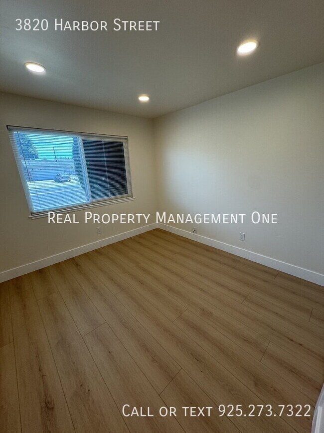 Building Photo - 3820 Harbor St