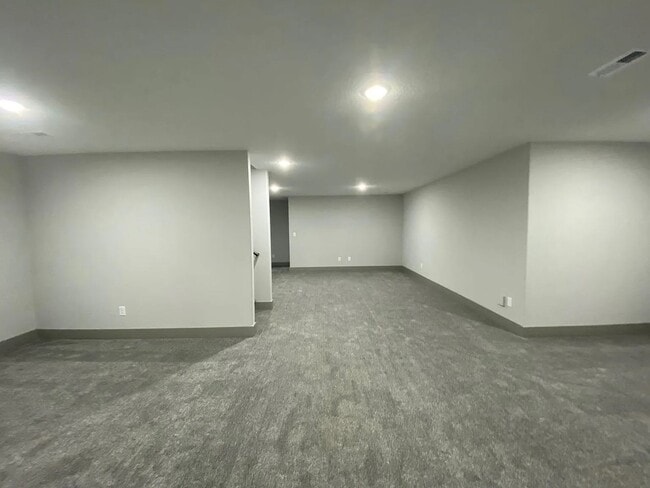 Building Photo - 2279 S Chateau Ct