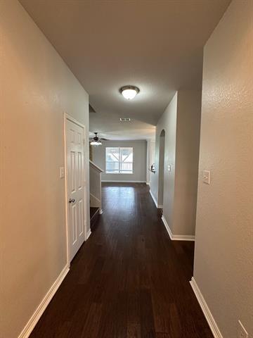 Building Photo - 404 Tarpan Trail