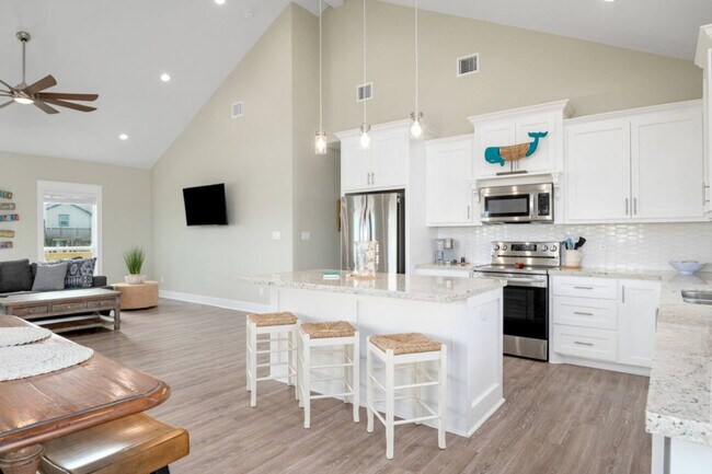 Building Photo - 943 Gulf Shores Dr