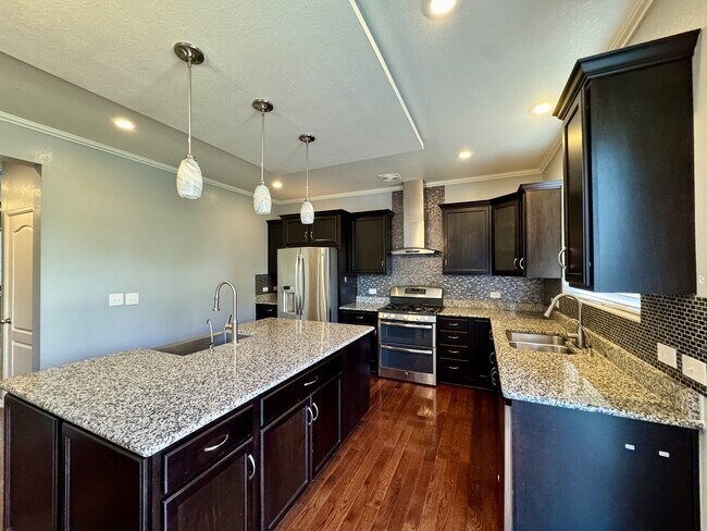 Building Photo - 25980 E Davies Dr