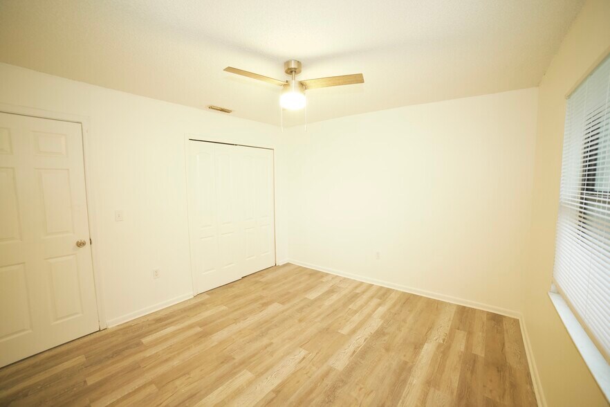 Building Photo - 3307 Pershing St