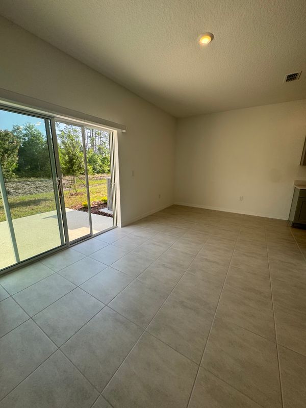 Building Photo - 2509 Penguin Blvd