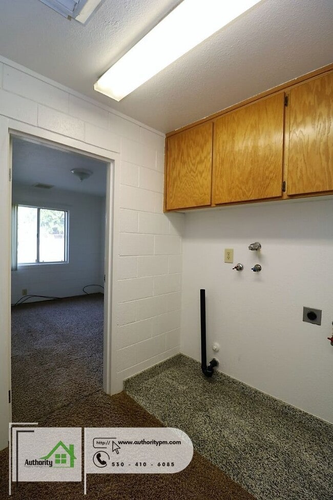 Building Photo - 6171 Verde Vale Ct