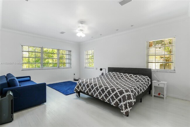 Building Photo - 8700 SW 153rd Terrace