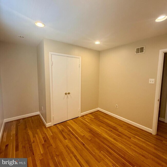 Building Photo - 14605 Nadine Dr