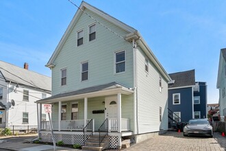 Building Photo - 32 Richardson St