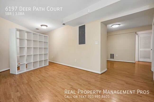 Building Photo - 6197 Deer Path Ct