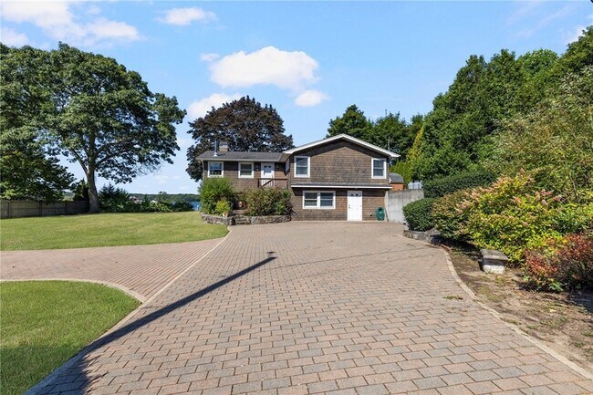 Building Photo - 14 Betty Hill Rd