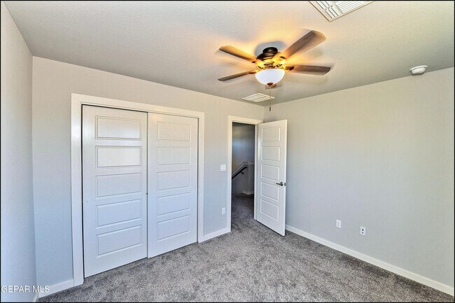Building Photo - 6952 Black Mesquite Dr