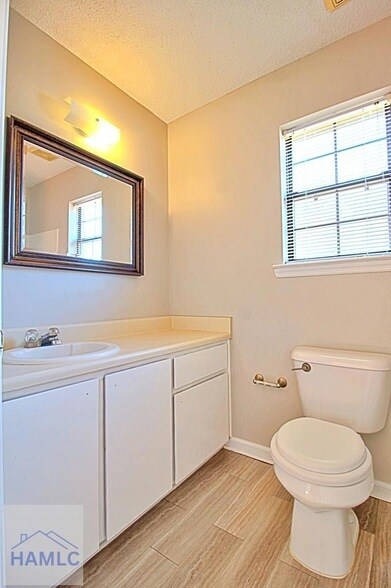 Building Photo - 942 Gulfstream Rd