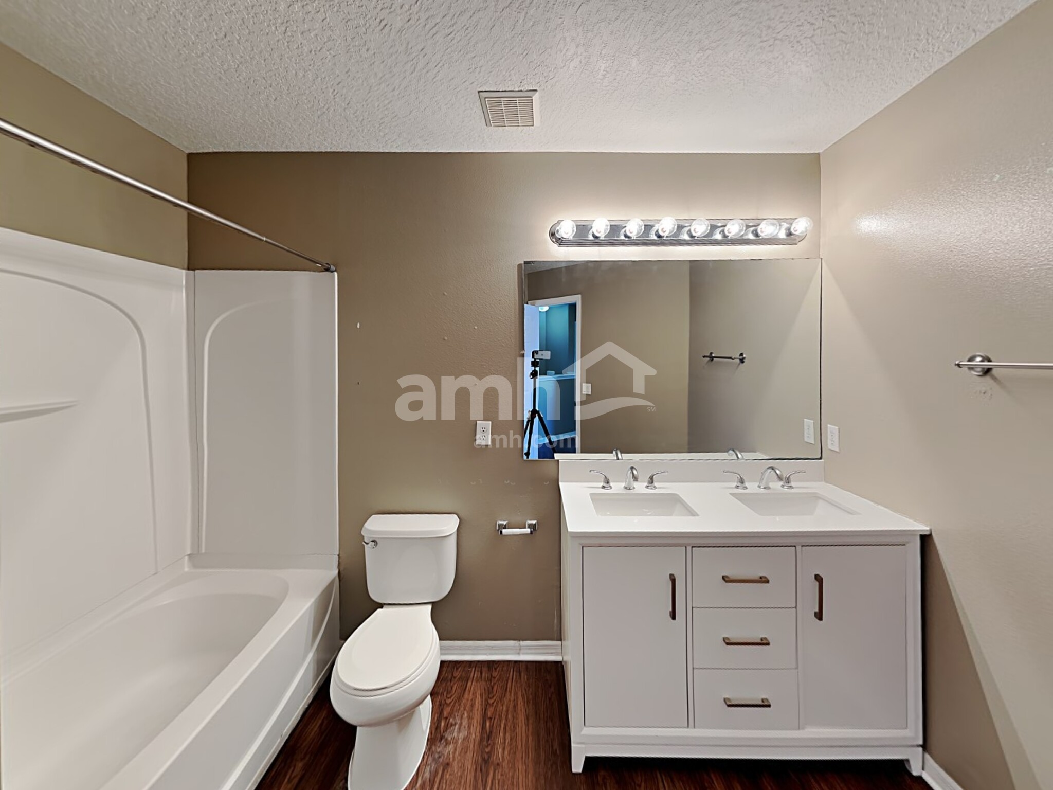 Building Photo - 309 Verdi St