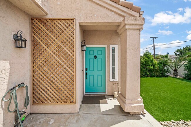Building Photo - Fully Furnished Rental Imperal Beach