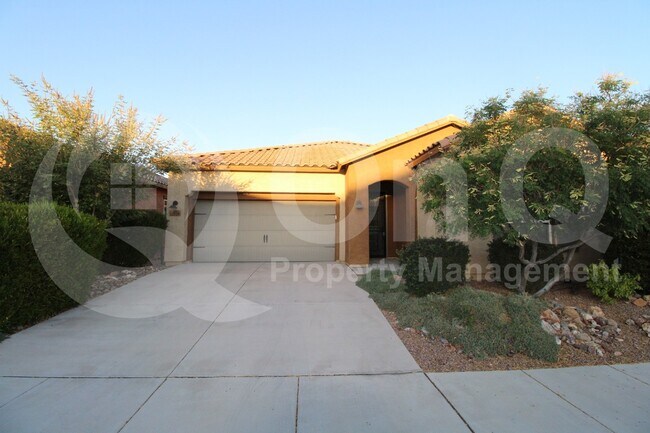 Primary Photo - 13030 N Spinystar Dr