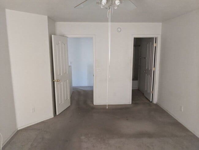 Building Photo - Midvale Rental