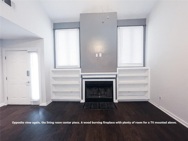 Building Photo - 836 St Charles Ave NE