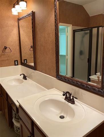 Building Photo - 207 Colonial Ln