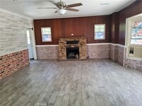 Building Photo - 10630 Hillhaven Ave