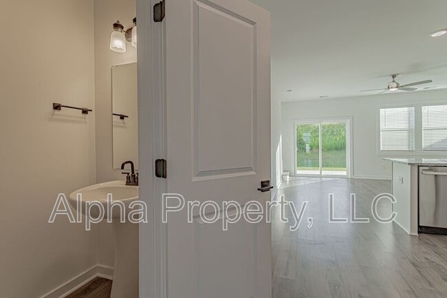 Building Photo - 1451 Darrowby Wy