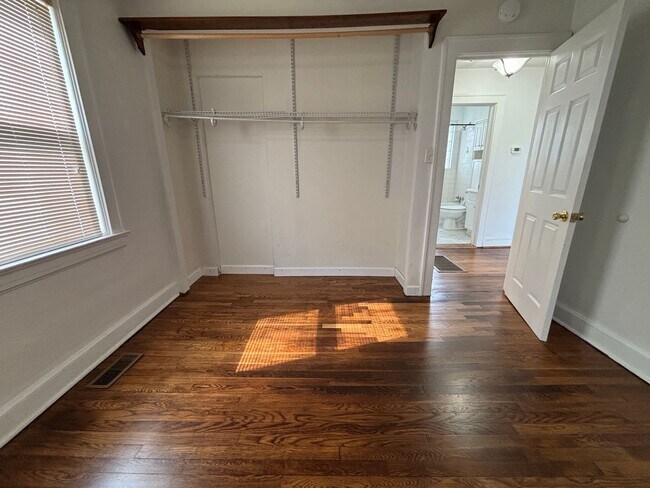 Building Photo - $500 OFF first months rent********950 Morgan Avenue -One Level Living with 2 bedrooms and 2 baths