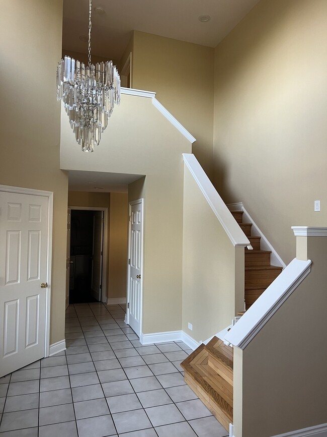 Building Photo - 426 Thunder Ridge