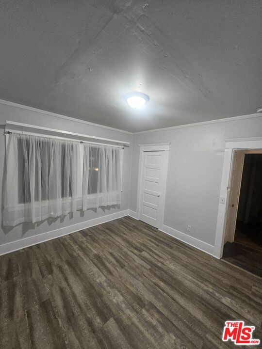 Building Photo - 2932 1/2 Normandie Ave