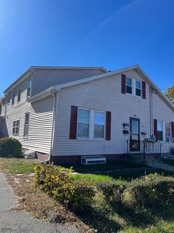 Building Photo - 835 Boston Rd