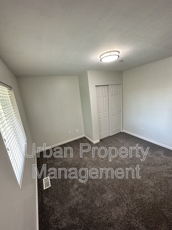 Building Photo - 11467 Open View Ln