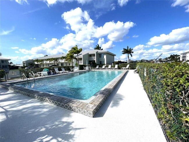 Building Photo - 3600 Bal Harbor Blvd