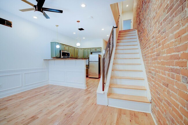Building Photo - ? Spacious Living in the Heart of Philadelphia