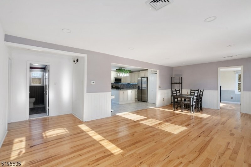 Building Photo - 7 Berry Rd