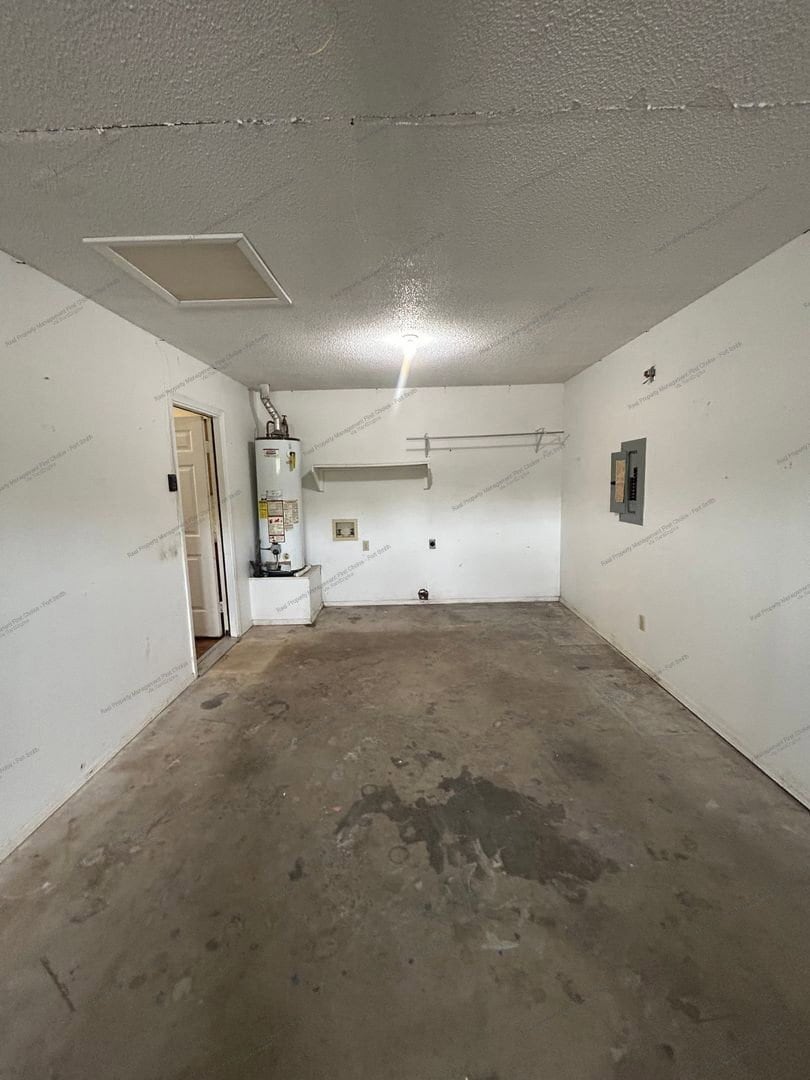 Building Photo - 1413 Grand Oak Dr