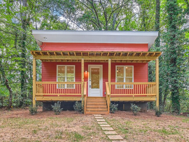 Primary Photo - Delightful 2bd/1bth, where rustic charm me...