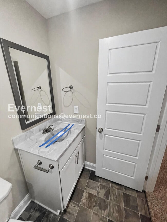 Building Photo - 3385 Polly Dr