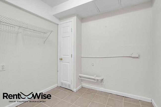 Building Photo - 5510 Plumas Ave