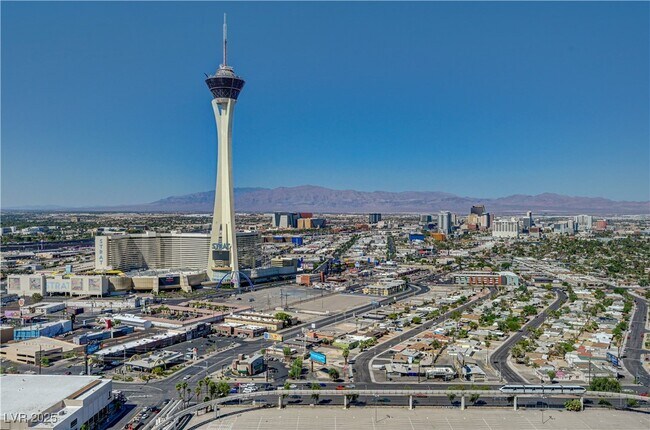 Building Photo - 222 Karen Ave