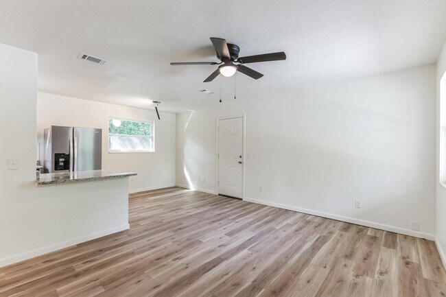 Building Photo - 4818 Dallen Lea Dr