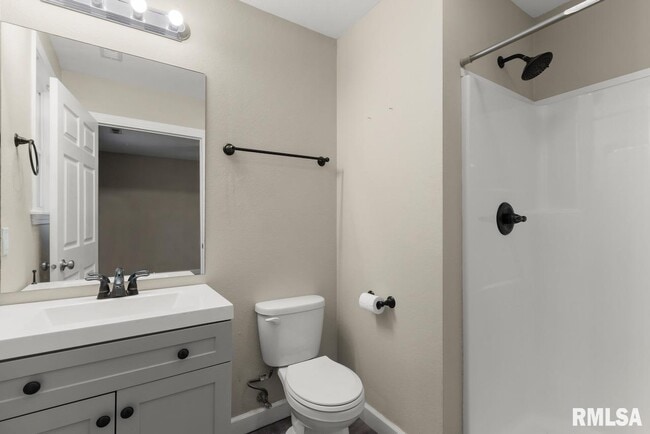 Building Photo - 3005 N Molleck Dr