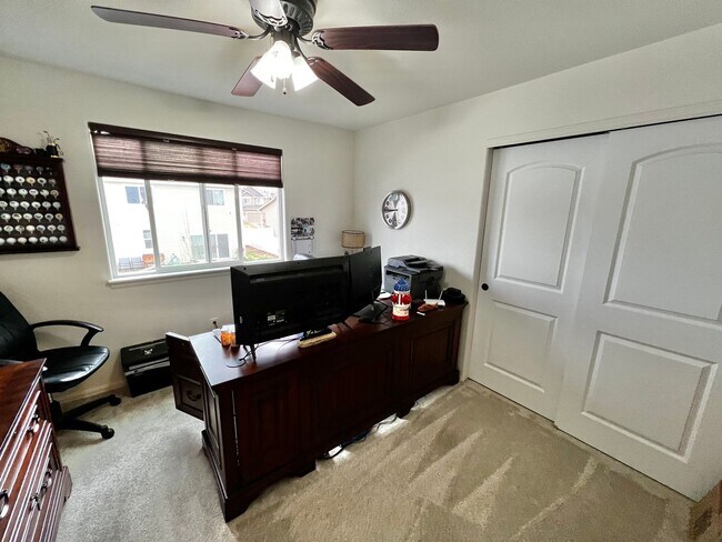 Building Photo - Spacious 4 Bed, 2 1/2 Bath House in Berthoud!