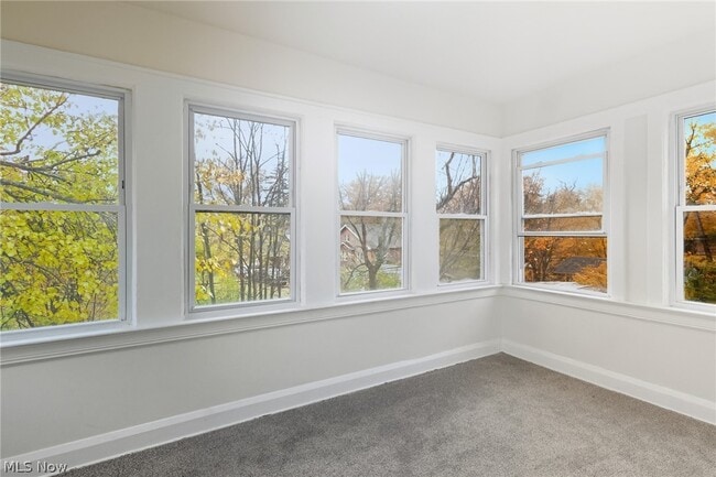 Building Photo - 12808 Beachwood Ave