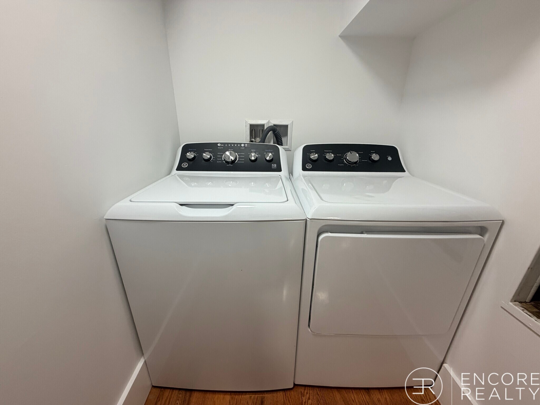 Building Photo - 349 Sumner St