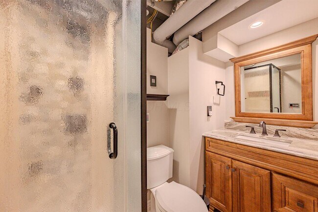 Building Photo - 7630 Alta View Blvd