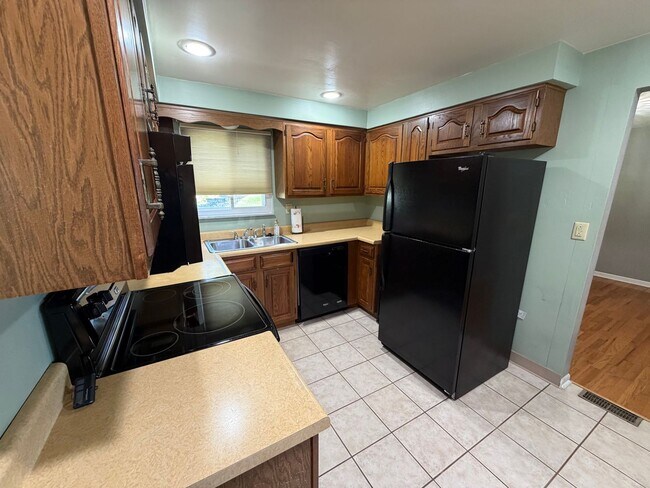 Building Photo - Beautiful Home for Rent