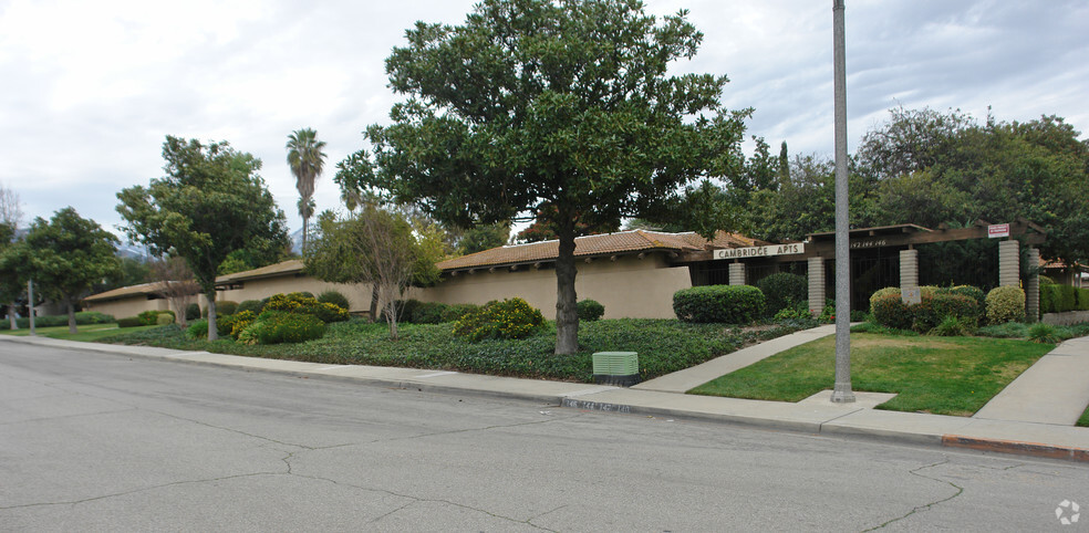 Primary Photo - Cambridge Apts