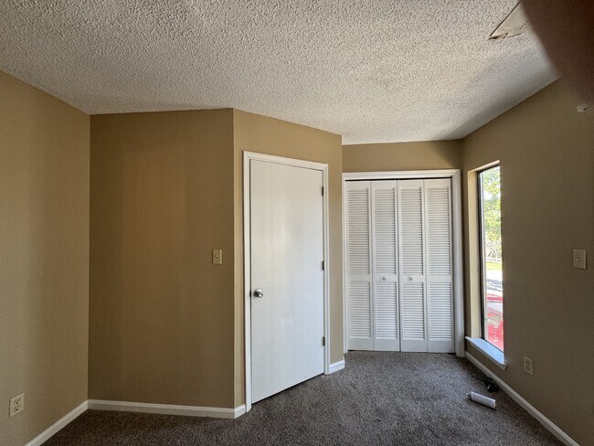 Building Photo - 6510 Wildwood Trail